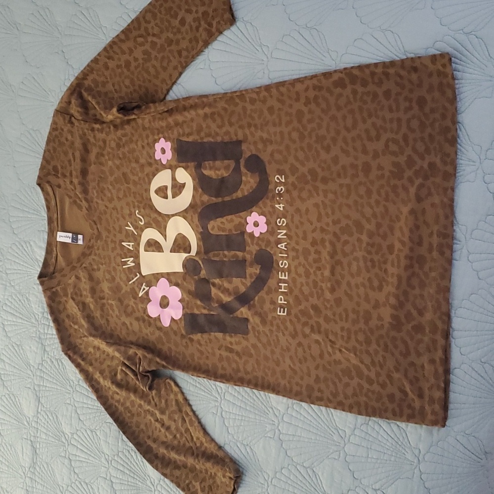 Animal print "Be kind" t-shirt